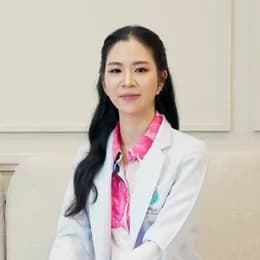 พญ.พลอย ศุภนันตฤกษ์